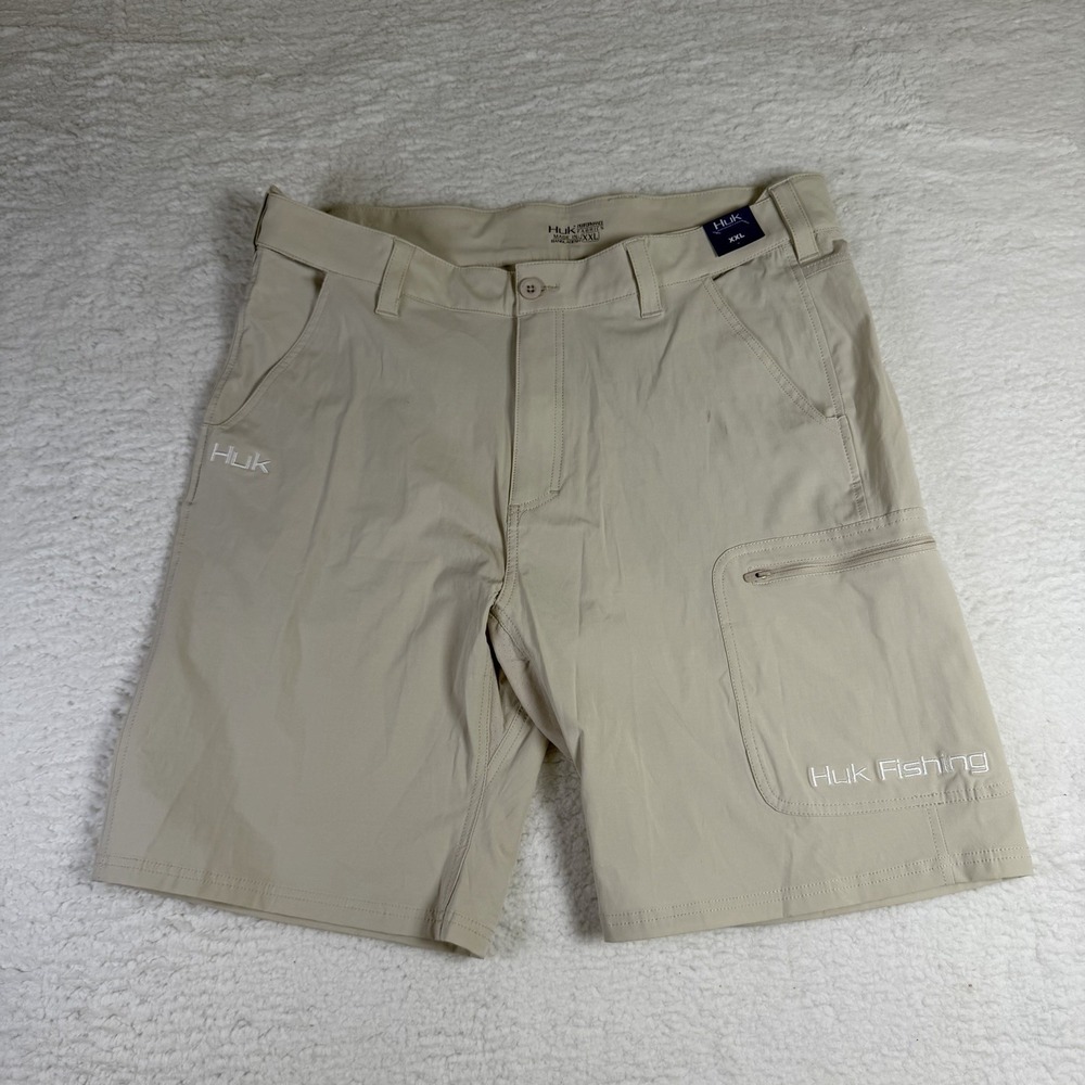 HUK Fishing Shorts Mens XXL Khaki Performance Stretch Cargo Zip Pockets 2XL